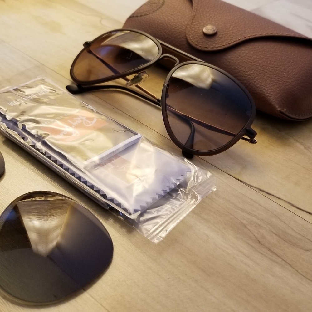 Rayban sunglasses. Aviator Light-Ray